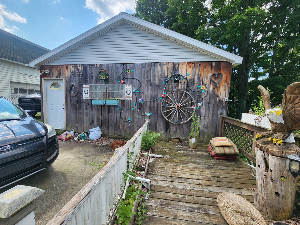 306 E Oak St