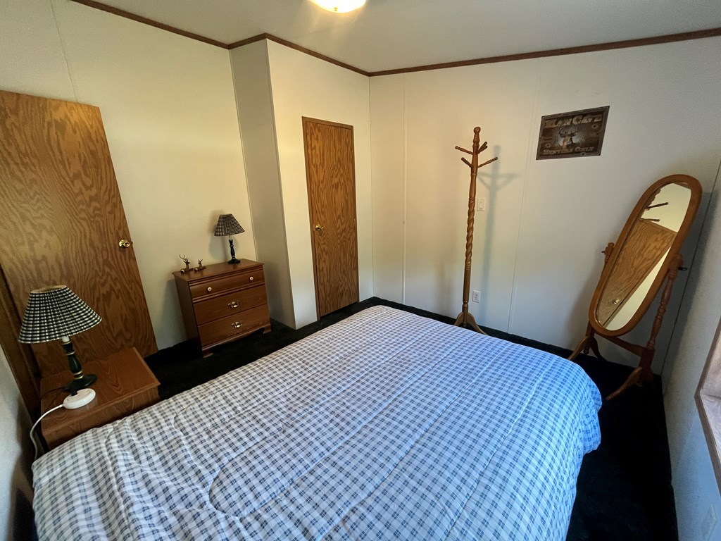 743 Black Diamond Rd