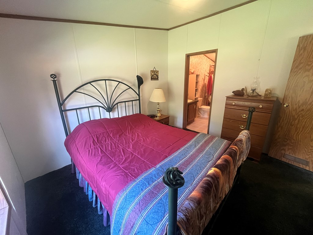 743 Black Diamond Rd