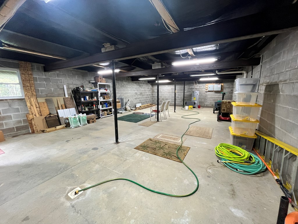 743 Black Diamond Rd