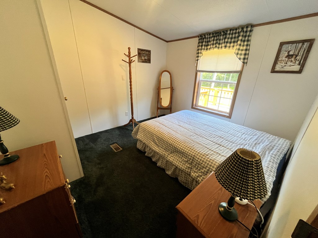 743 Black Diamond Rd