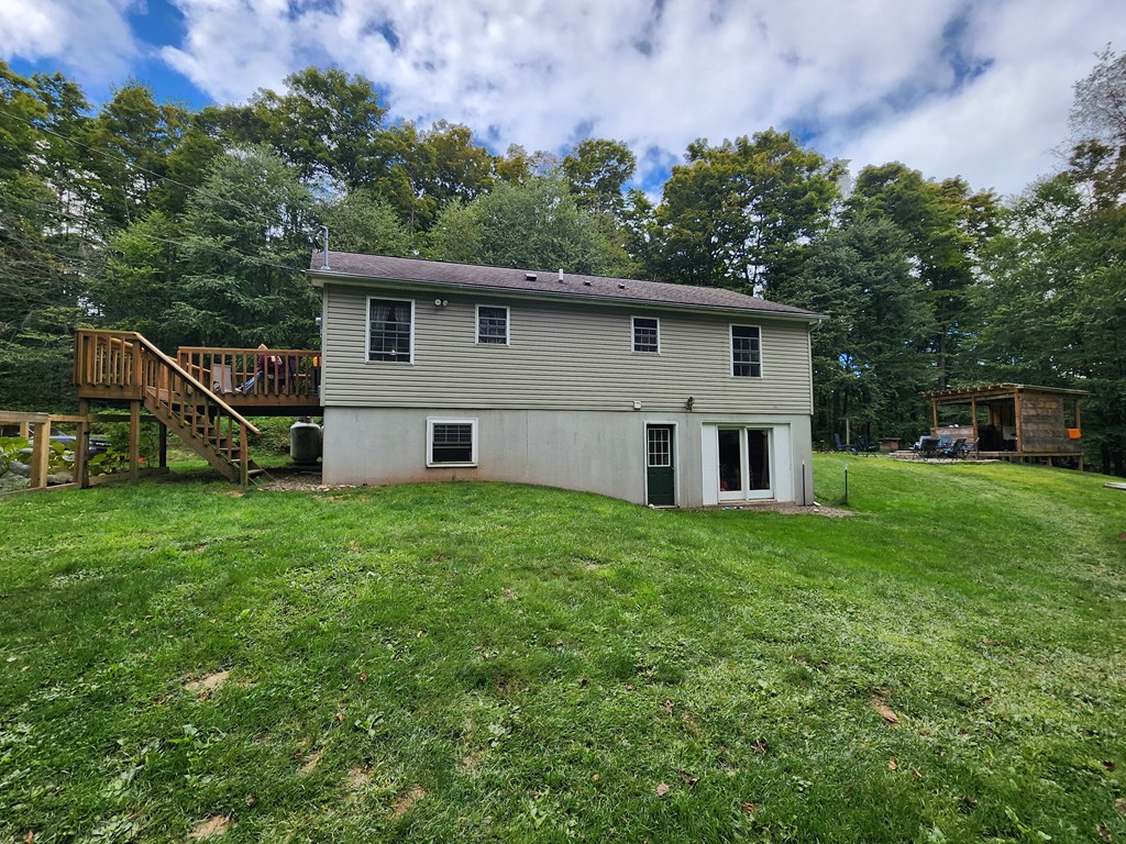 44 Mystery Mountain Lane