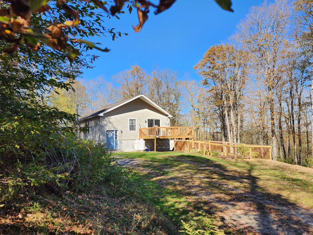 44 Mystery Mountain Lane