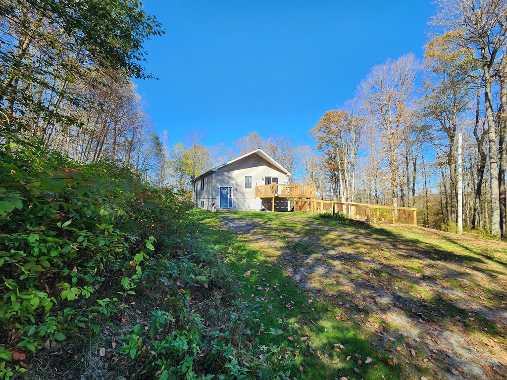 44 Mystery Mountain Lane