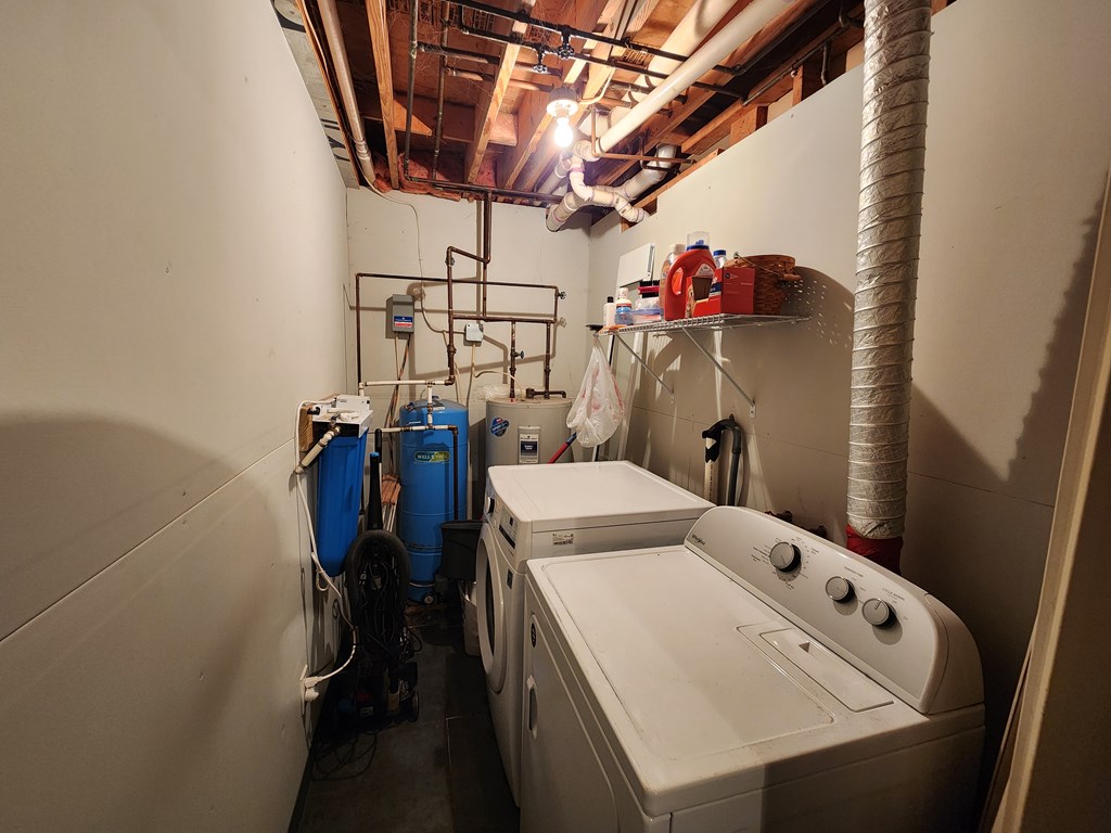 44 Mystery Mountain Lane