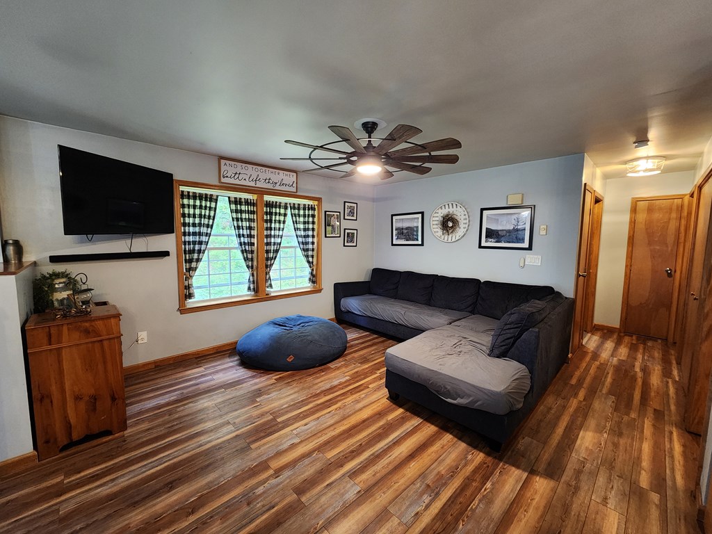 44 Mystery Mountain Lane