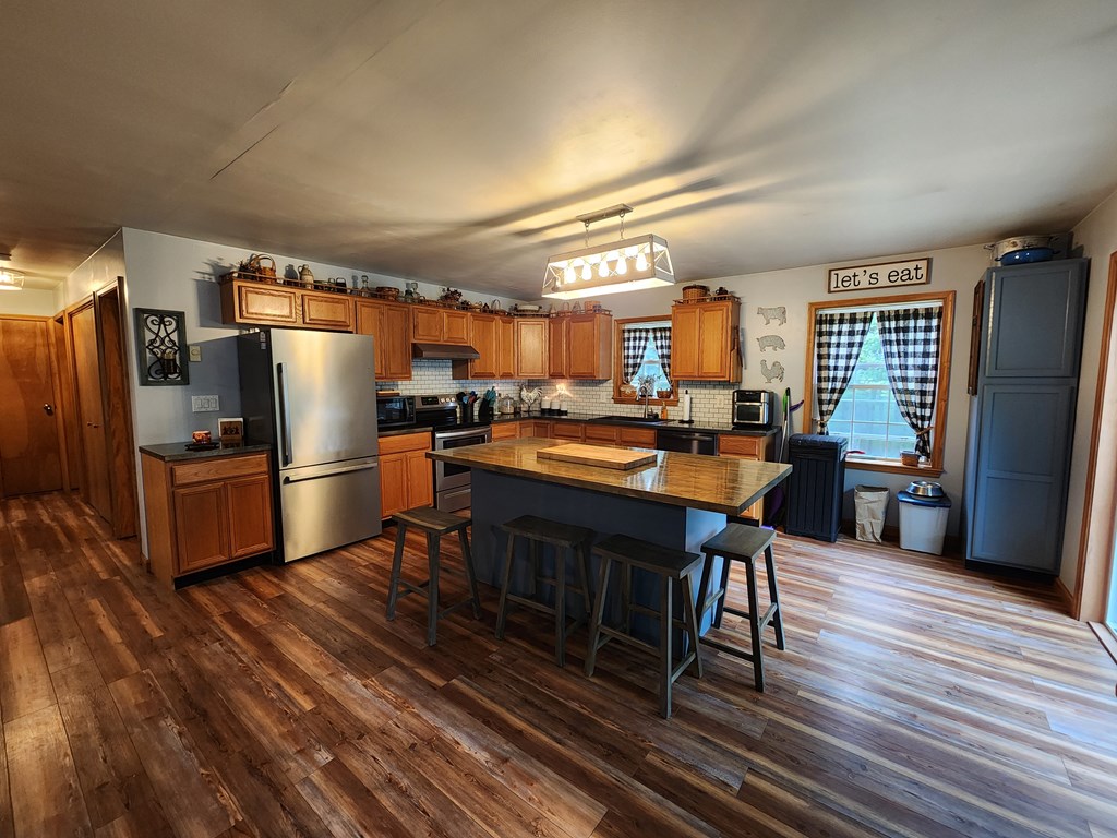 44 Mystery Mountain Lane