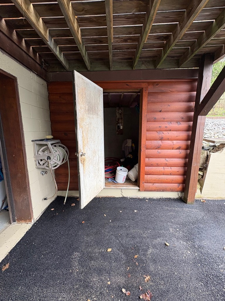 313 N. Brookland Rd.