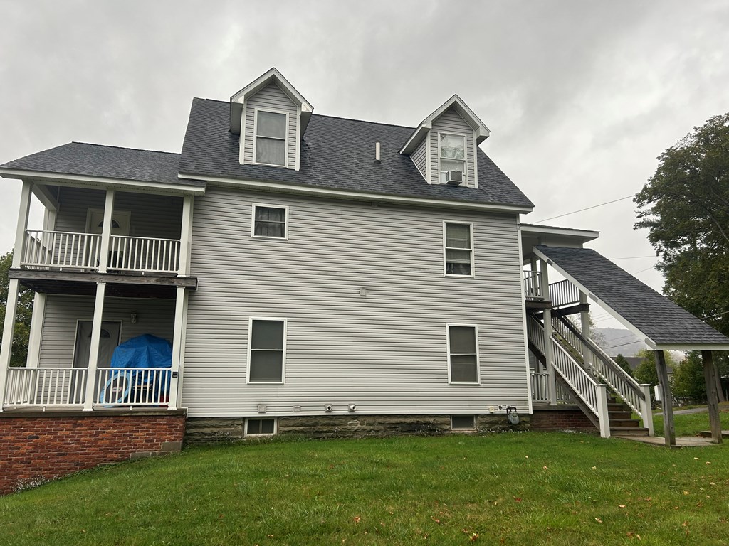218 Smith Avenue
