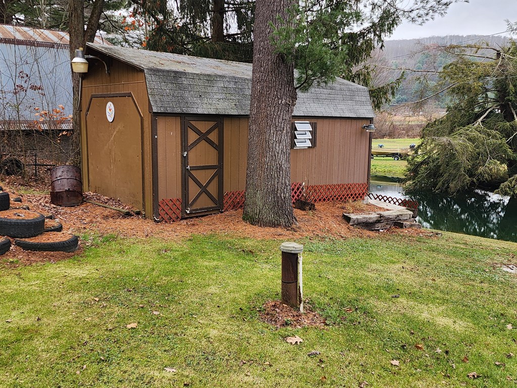 53 Derring Hollow Rd