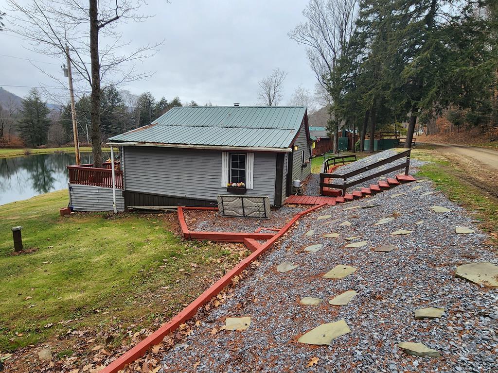 53 Derring Hollow Rd