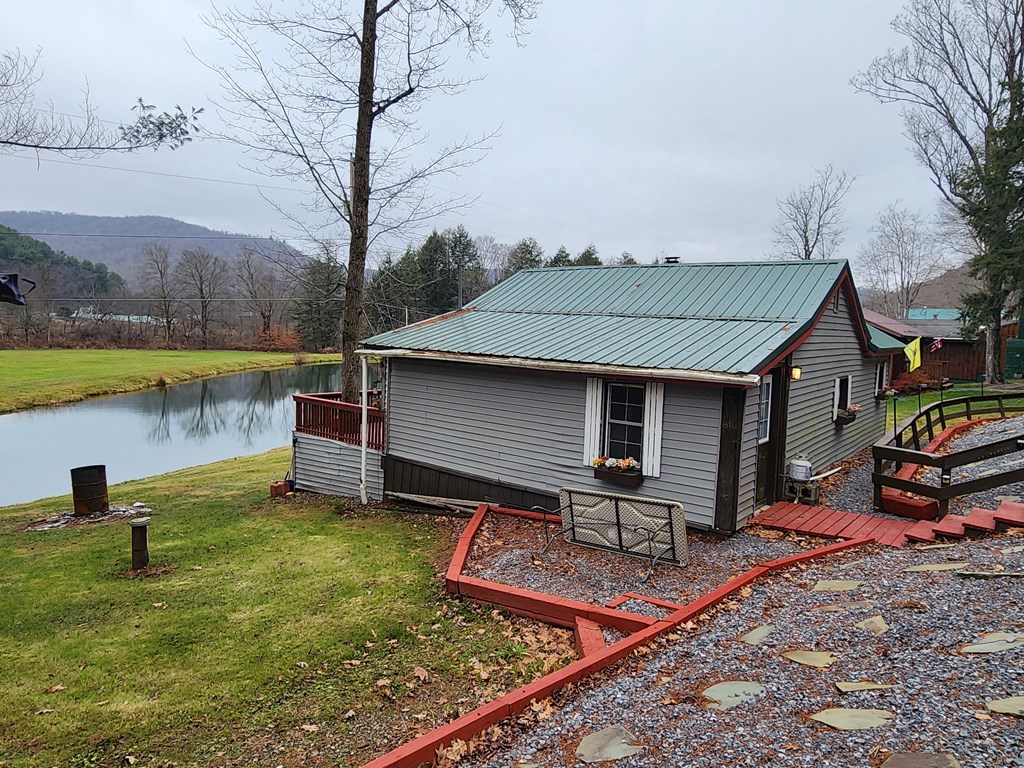 53 Derring Hollow Rd