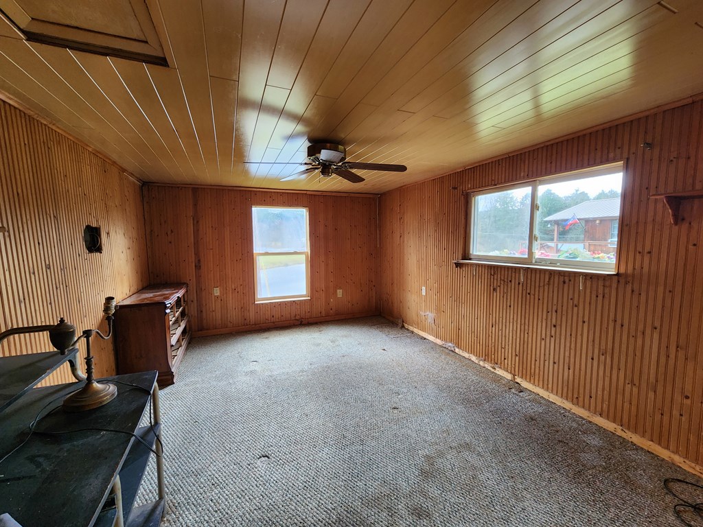 53 Derring Hollow Rd