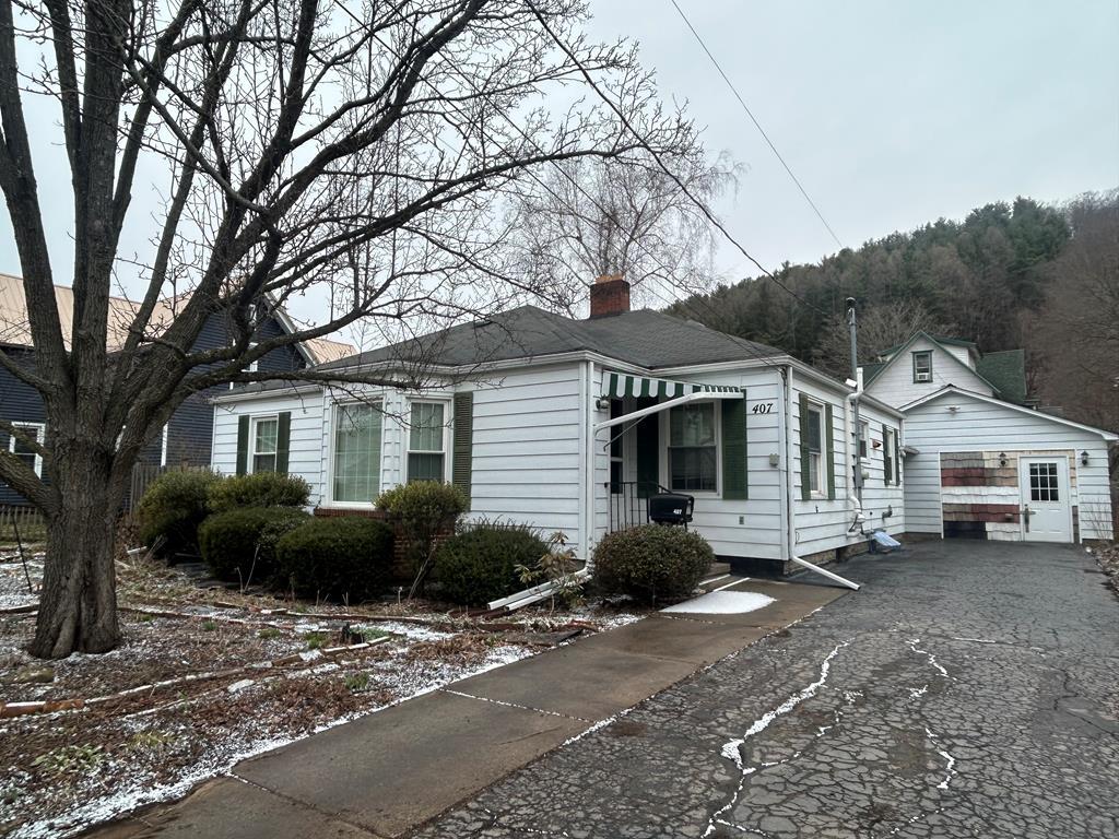 407 Ross Street