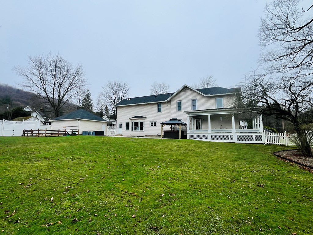 107 Borie St
