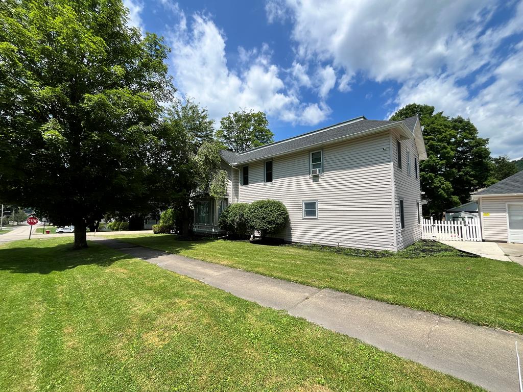107 Borie St