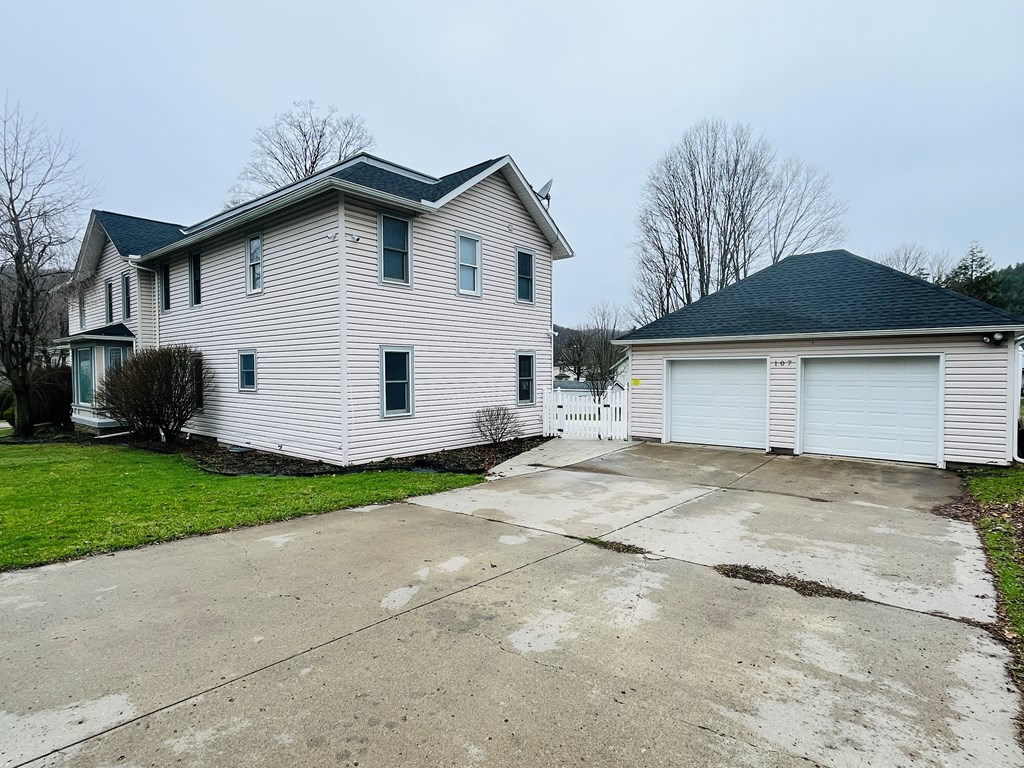 107 Borie St