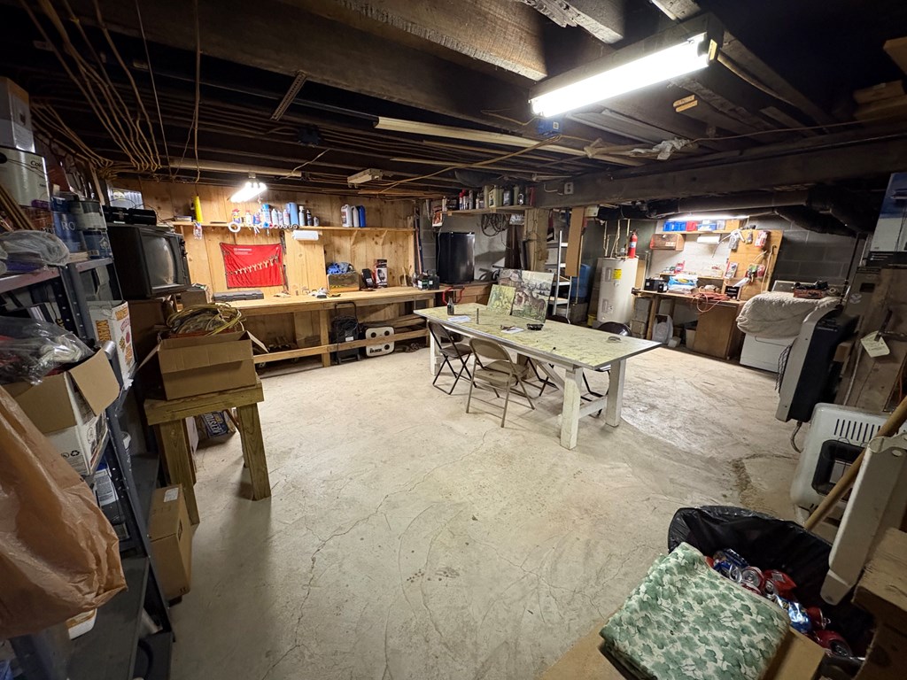 4 Hemlock Ln