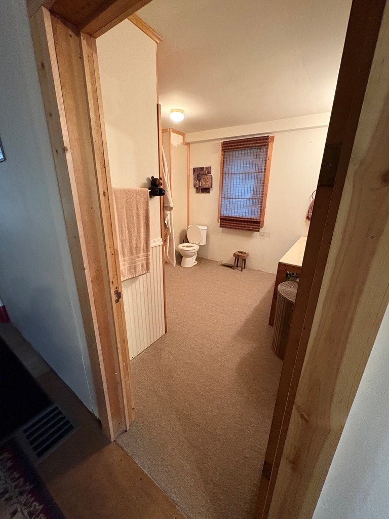 4 Hemlock Ln
