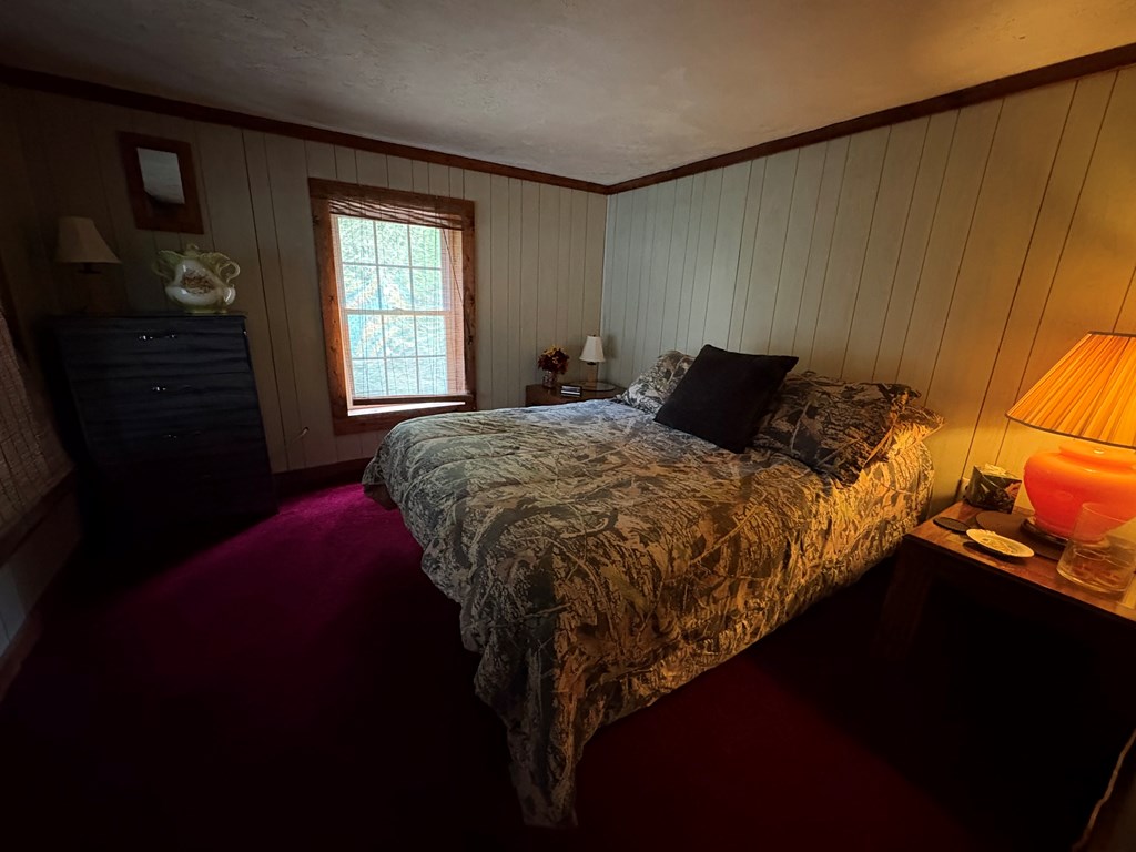 4 Hemlock Ln