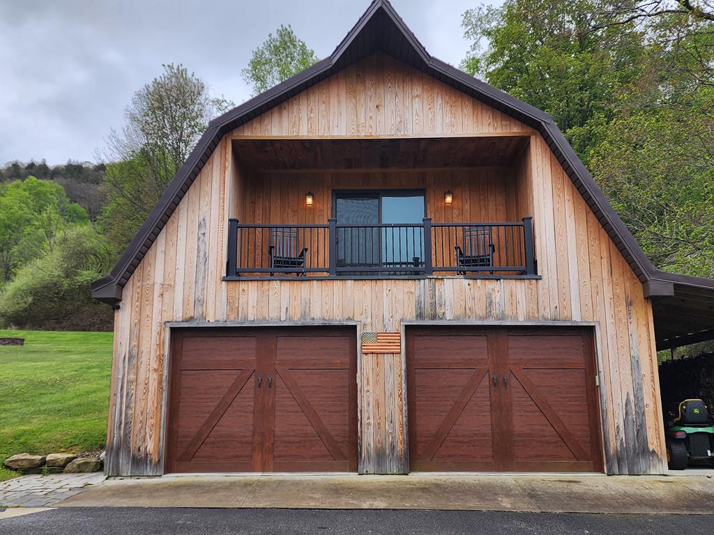 220 Hamilton Run Rd