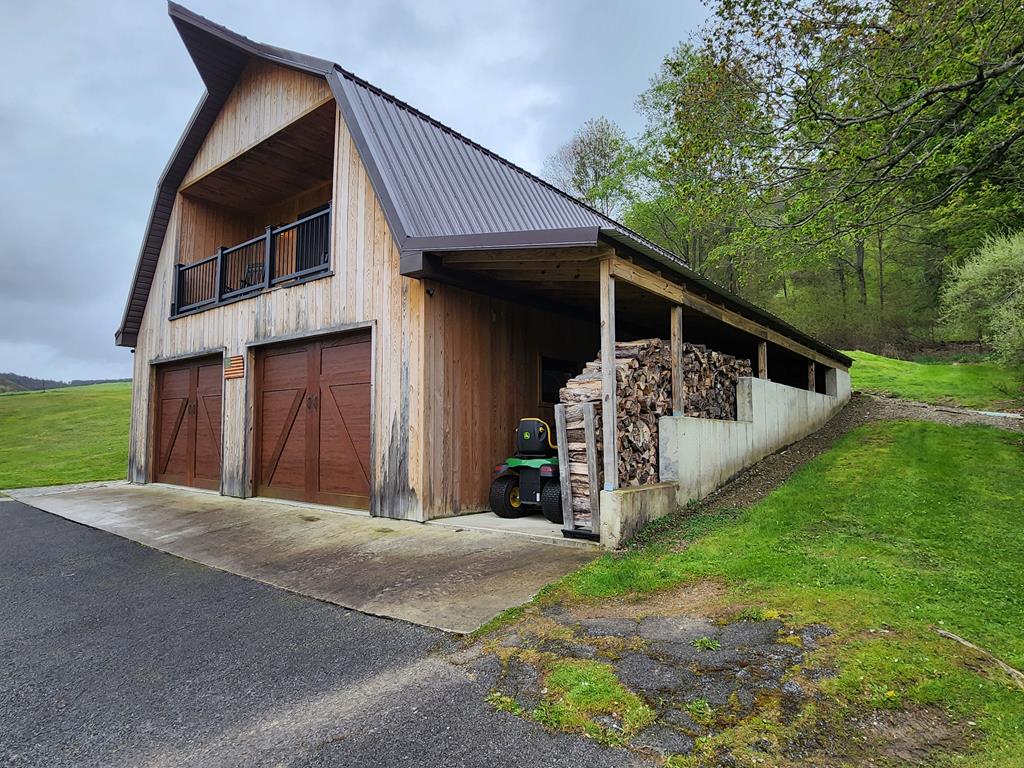 220 Hamilton Run Rd