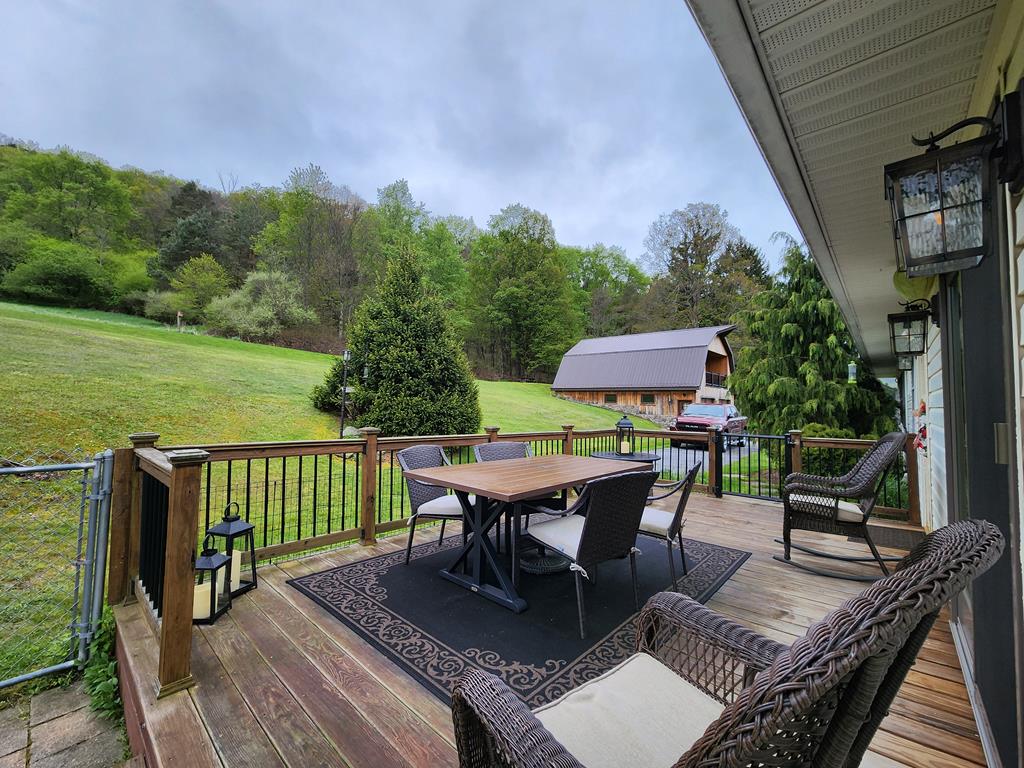 220 Hamilton Run Rd