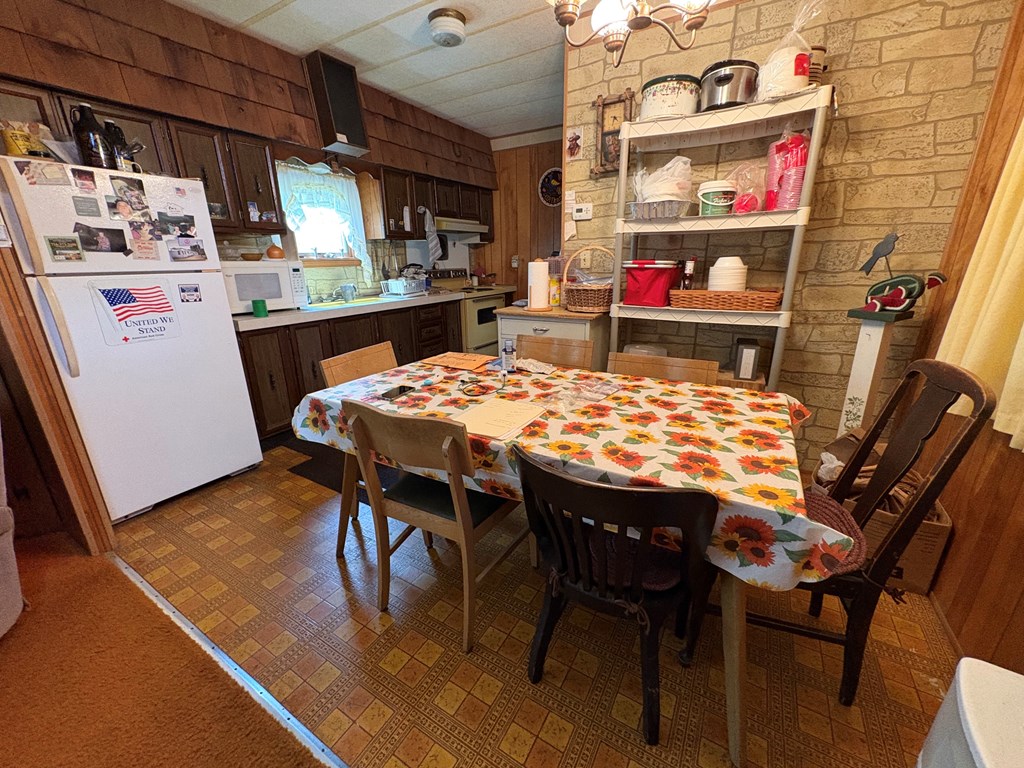 1648 Grover Hollow Rd