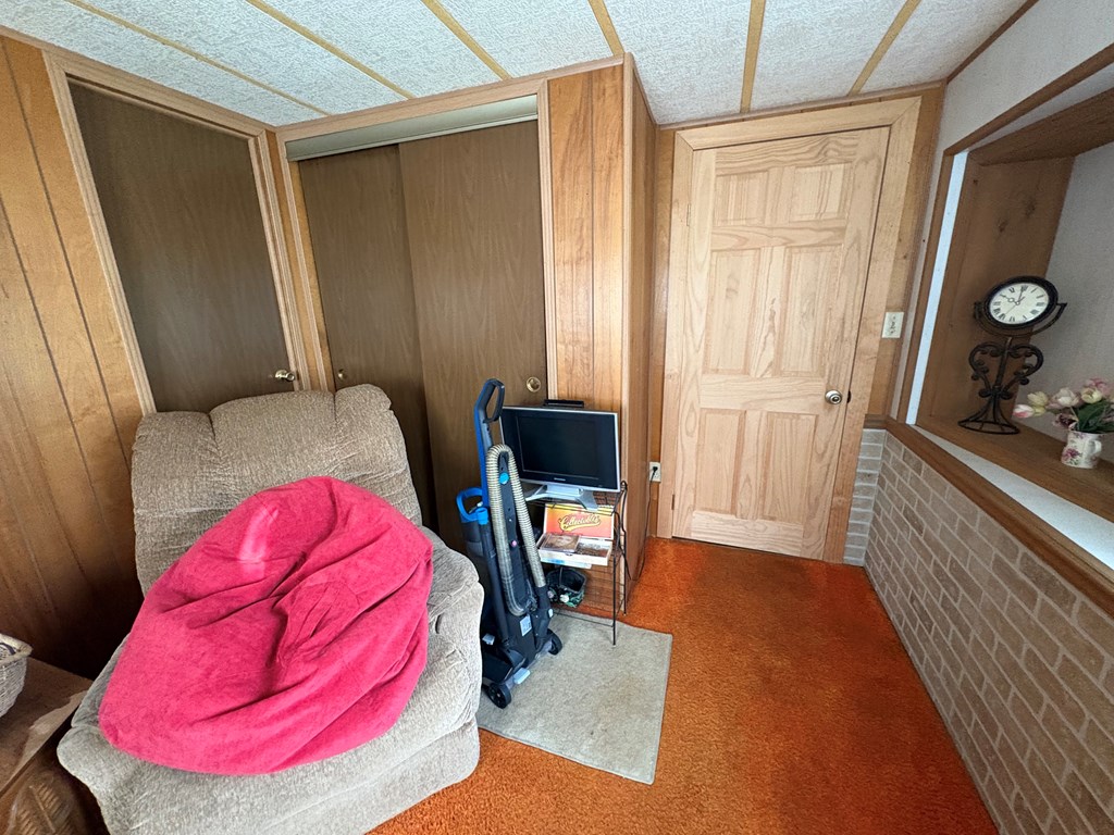 1648 Grover Hollow Rd