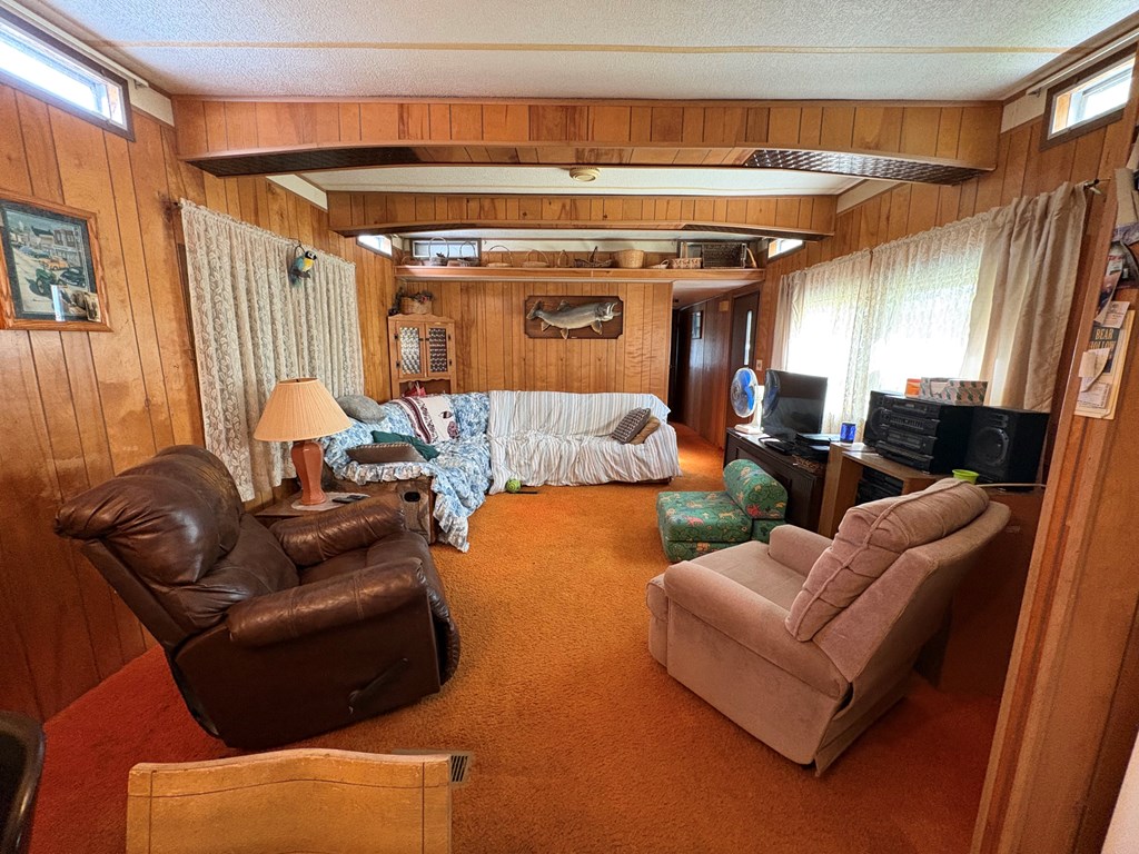 1648 Grover Hollow Rd