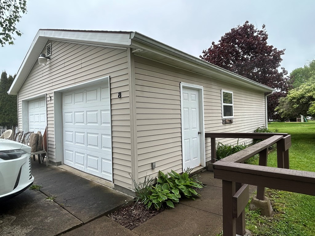 8 W Locust Street