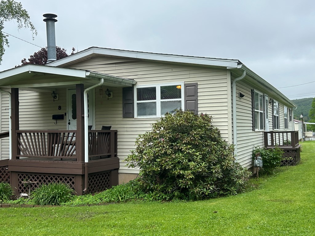 8 W Locust Street