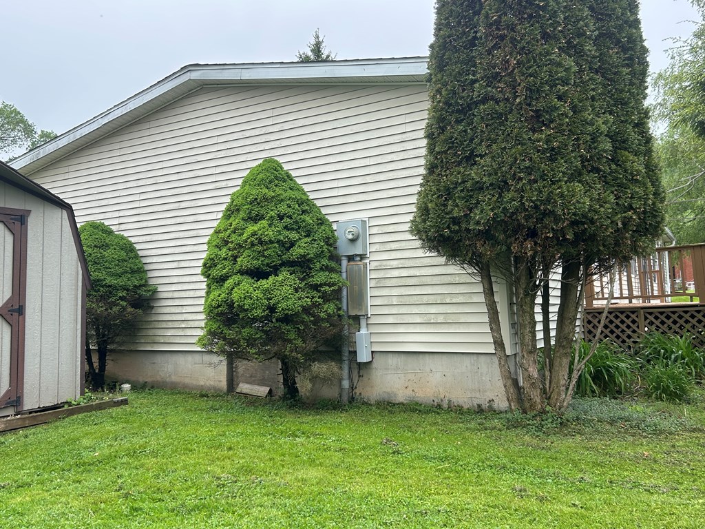 8 W Locust Street