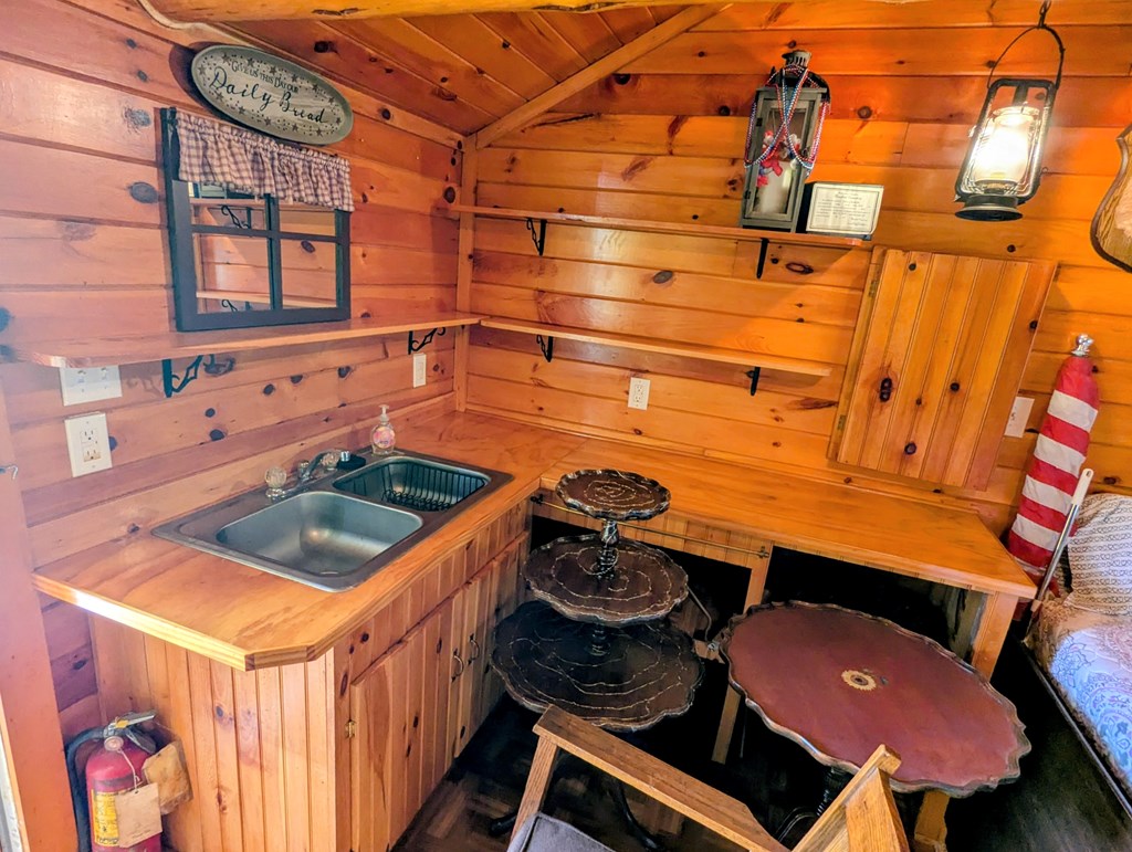 235 Ice Mine Rd