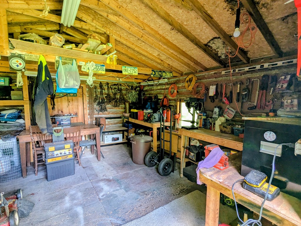 235 Ice Mine Rd