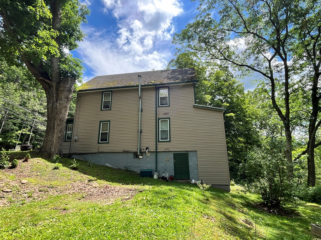 173 W. Main St.