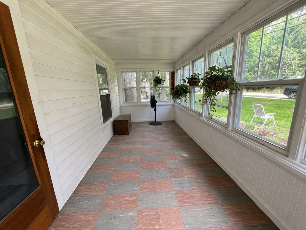 173 W. Main St.
