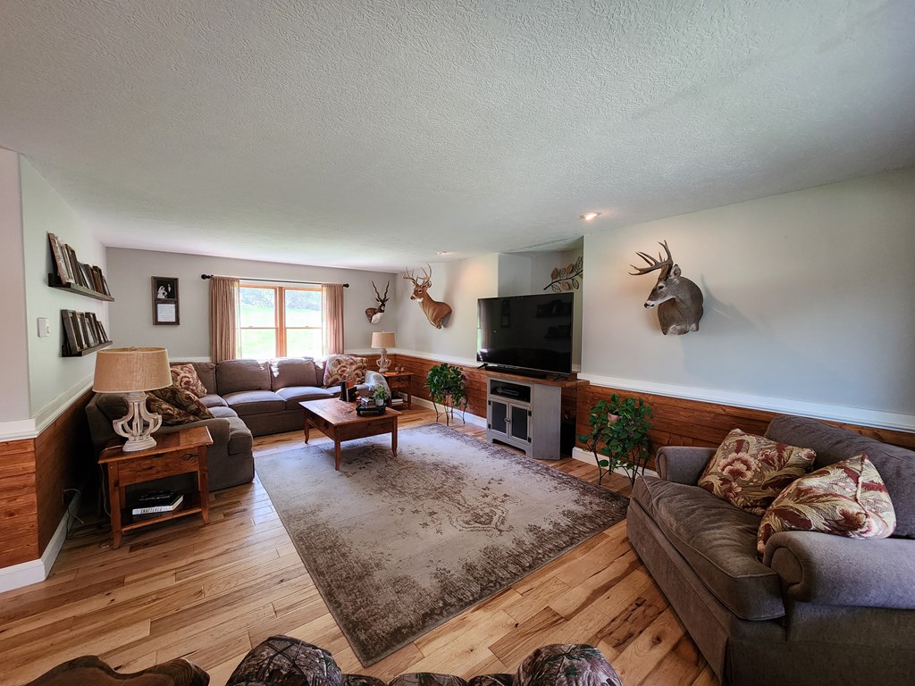 949 Streeterbrook Rd