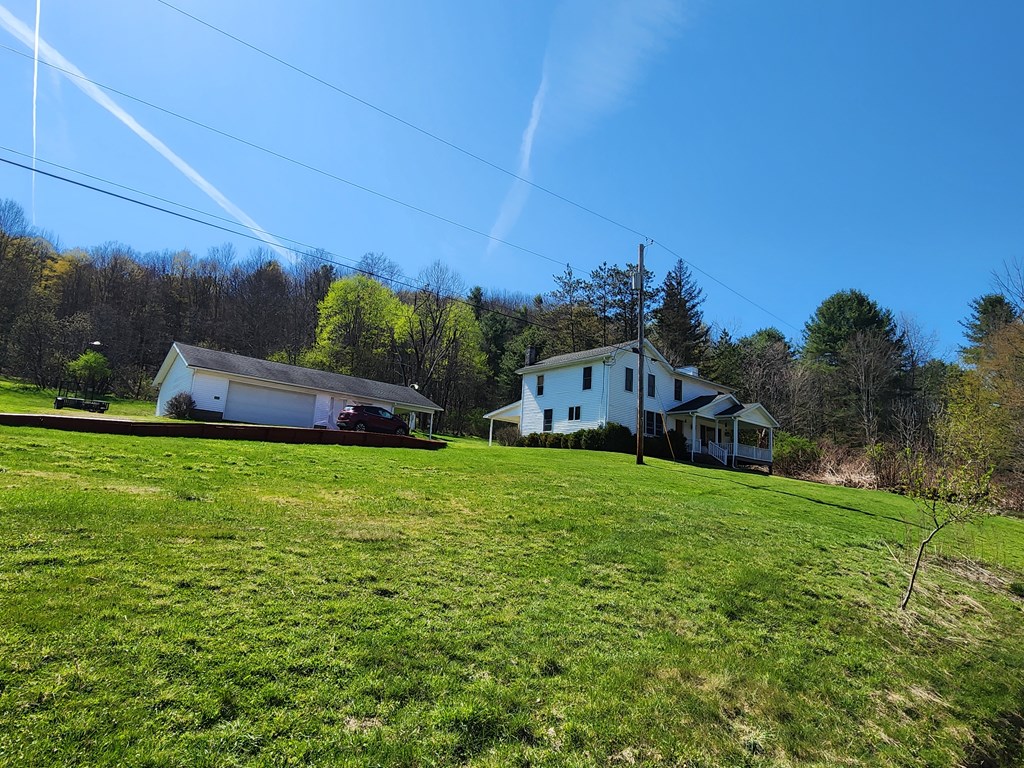 949 Streeterbrook Rd