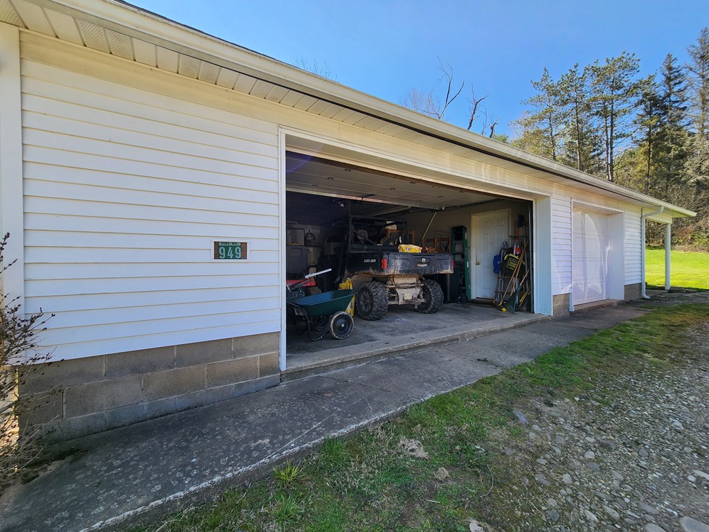 949 Streeterbrook Rd
