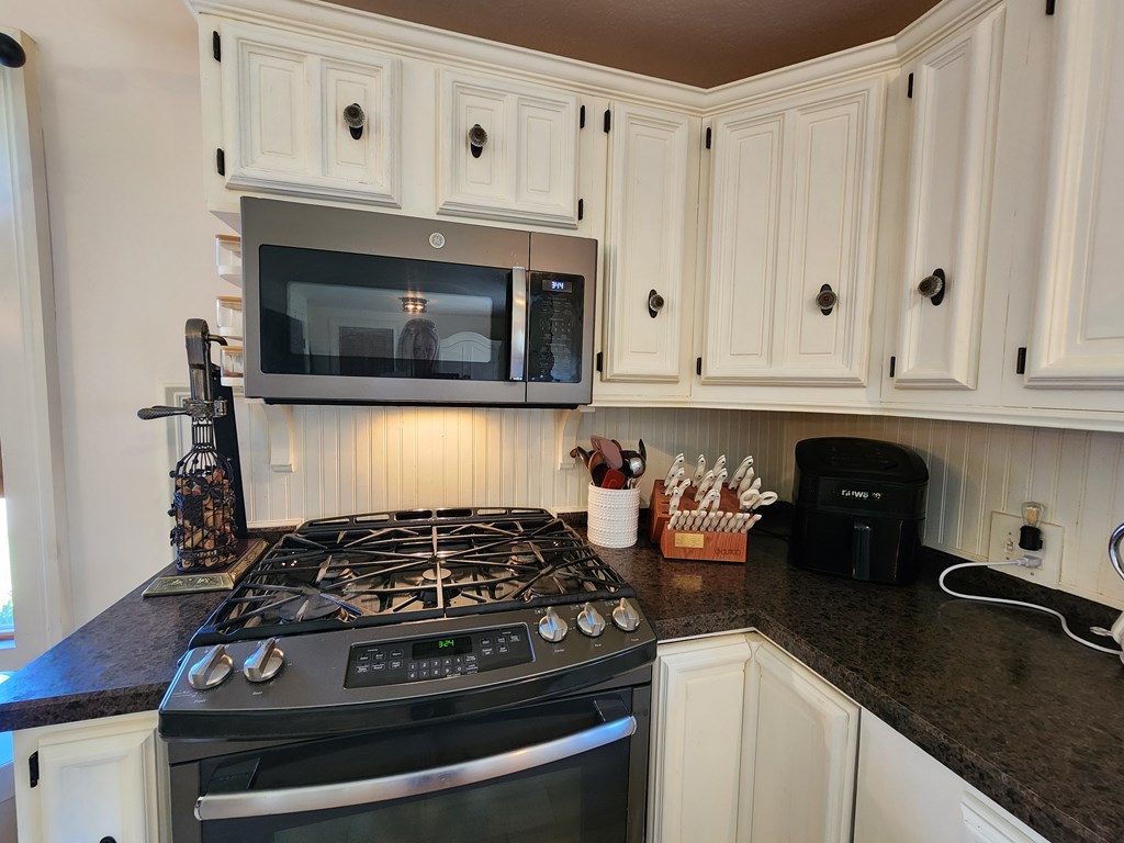 949 Streeterbrook Rd