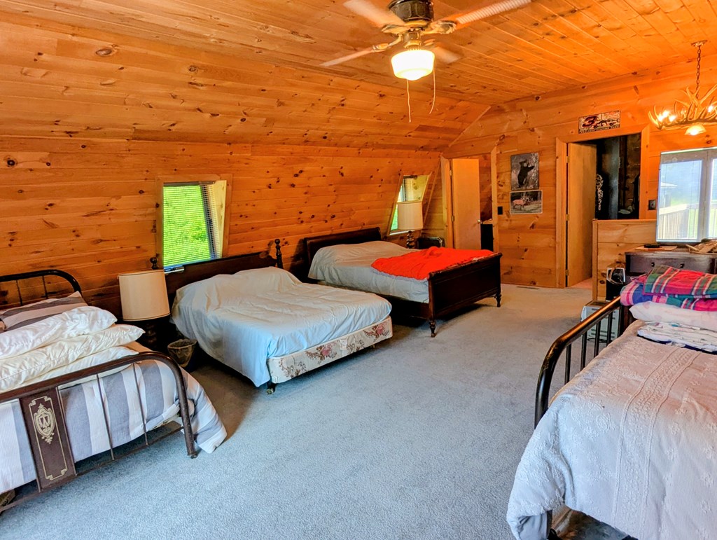 122 Raven Hill Rd