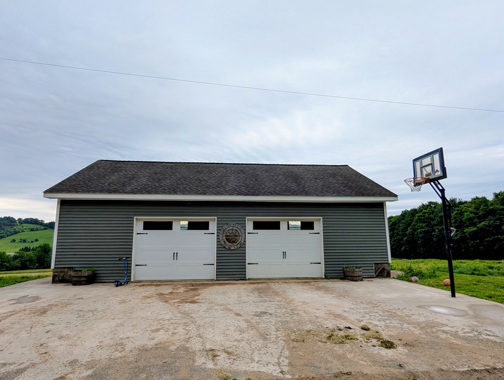 127 Gee Hill Road