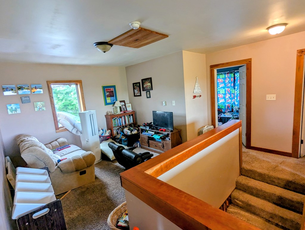 127 Gee Hill Road