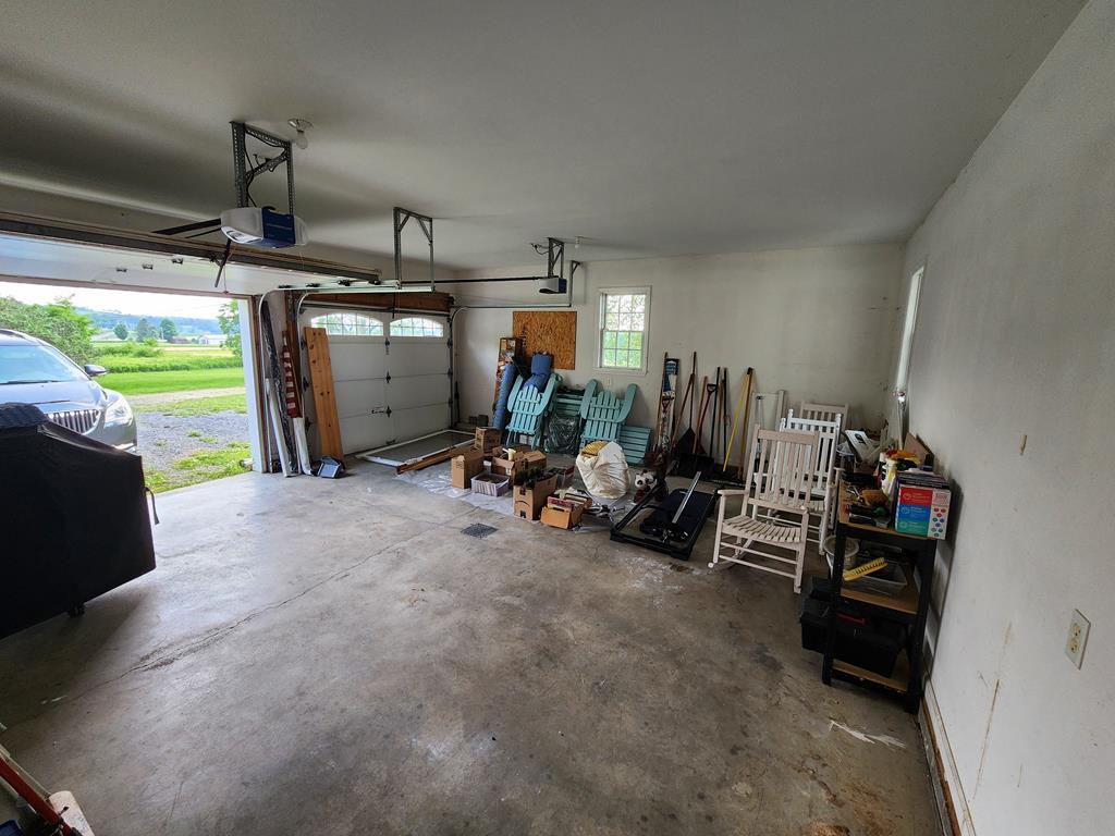 2055 Fox Hill Rd