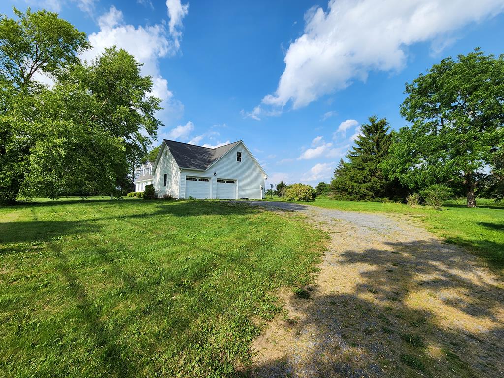 2055 Fox Hill Rd