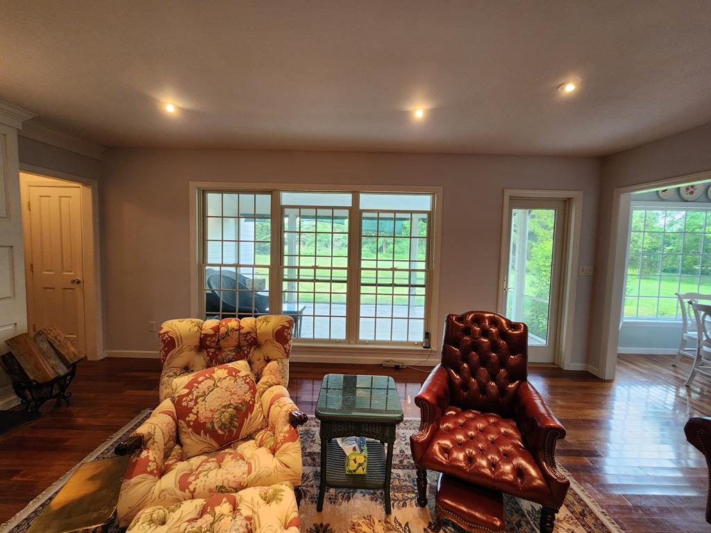 2055 Fox Hill Rd
