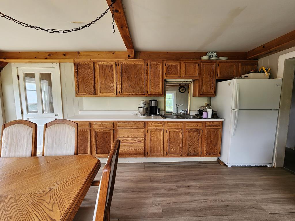 1639 Eleven Mile Rd
