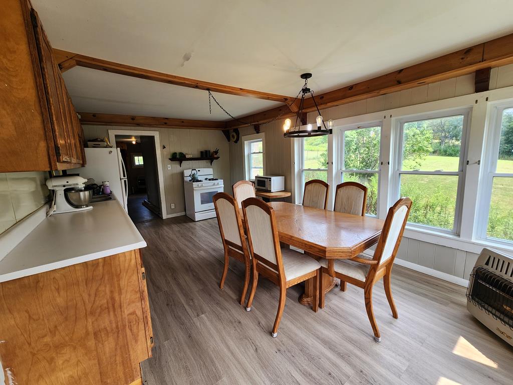 1639 Eleven Mile Rd