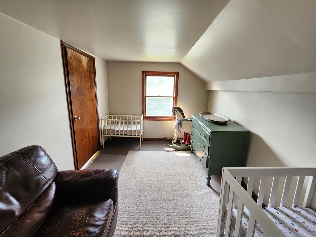 1639 Eleven Mile Rd